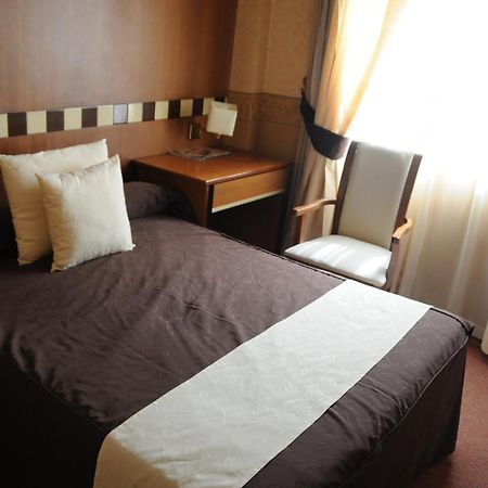 Hotel Las Yucas Atarfe Номер фото