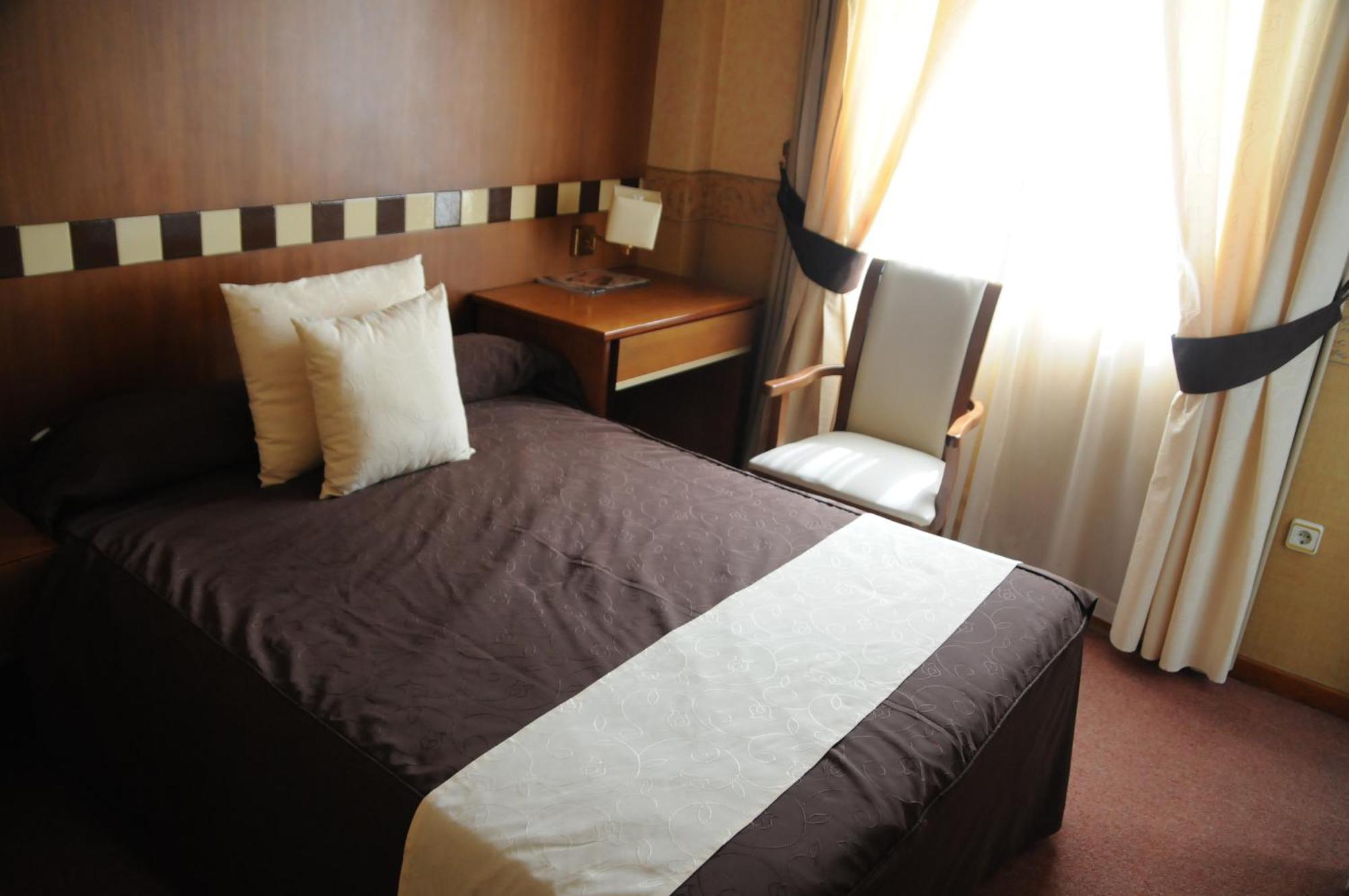 Hotel Las Yucas Atarfe Номер фото