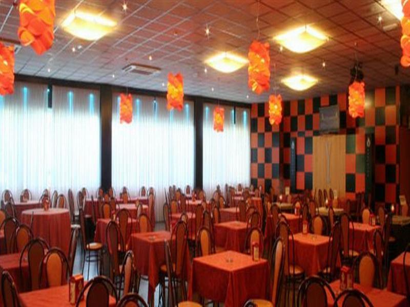 Hotel Las Yucas Atarfe Екстер'єр фото