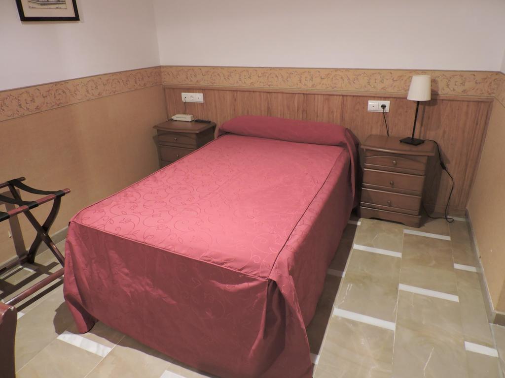 Hotel Las Yucas Atarfe Екстер'єр фото