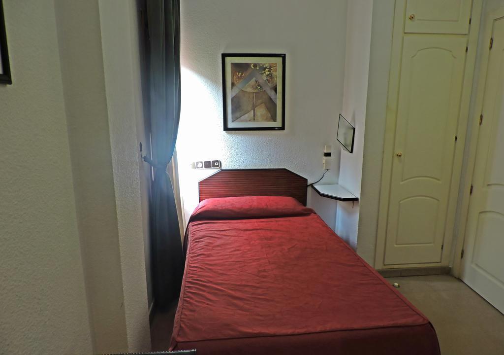 Hotel Las Yucas Atarfe Екстер'єр фото