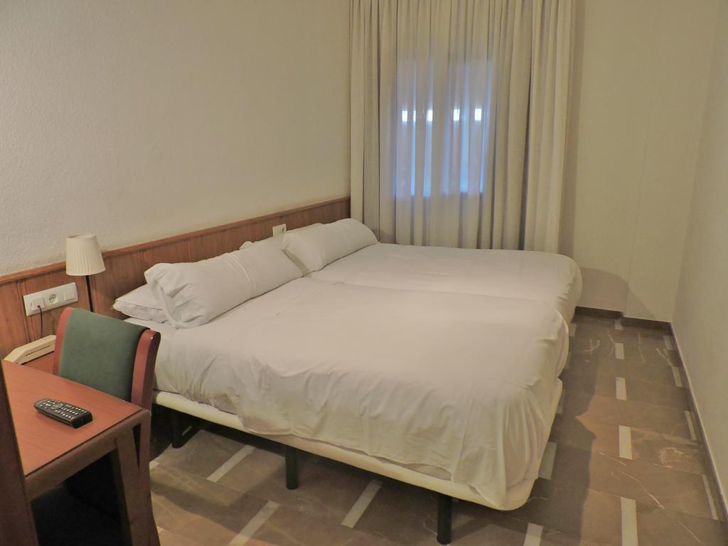 Hotel Las Yucas Atarfe Екстер'єр фото