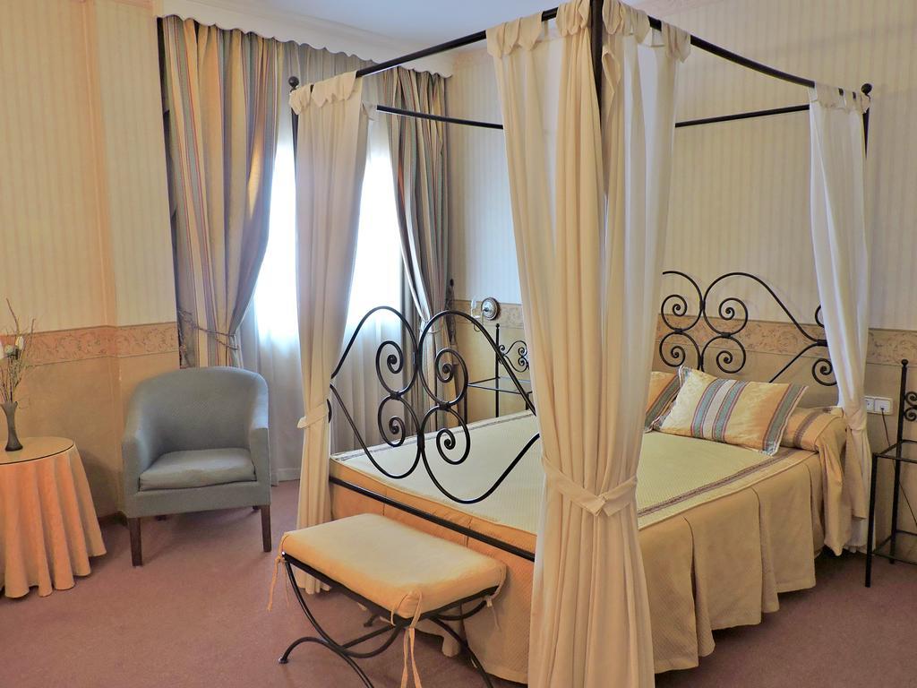 Hotel Las Yucas Atarfe Екстер'єр фото
