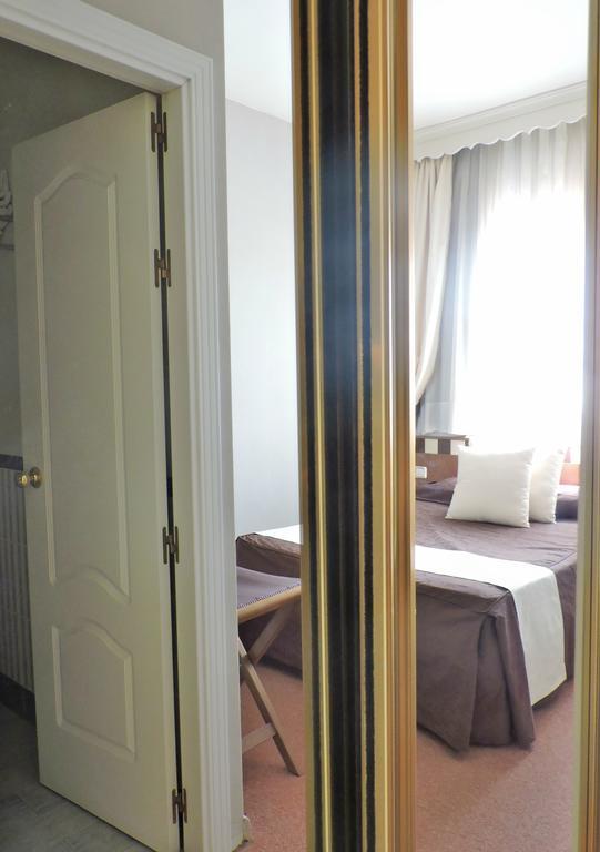 Hotel Las Yucas Atarfe Екстер'єр фото