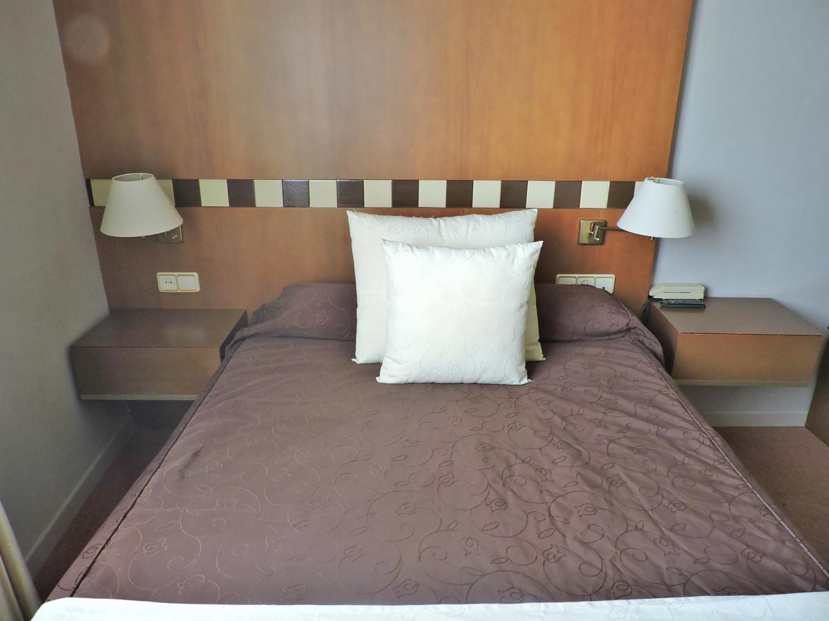 Hotel Las Yucas Atarfe Екстер'єр фото